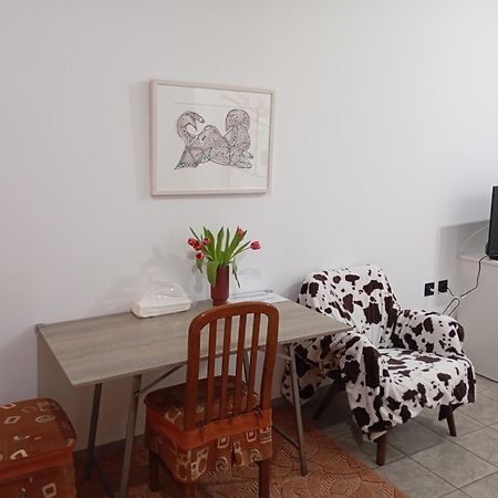 Mesolóngion Vaso'S Appartments A מראה חיצוני תמונה